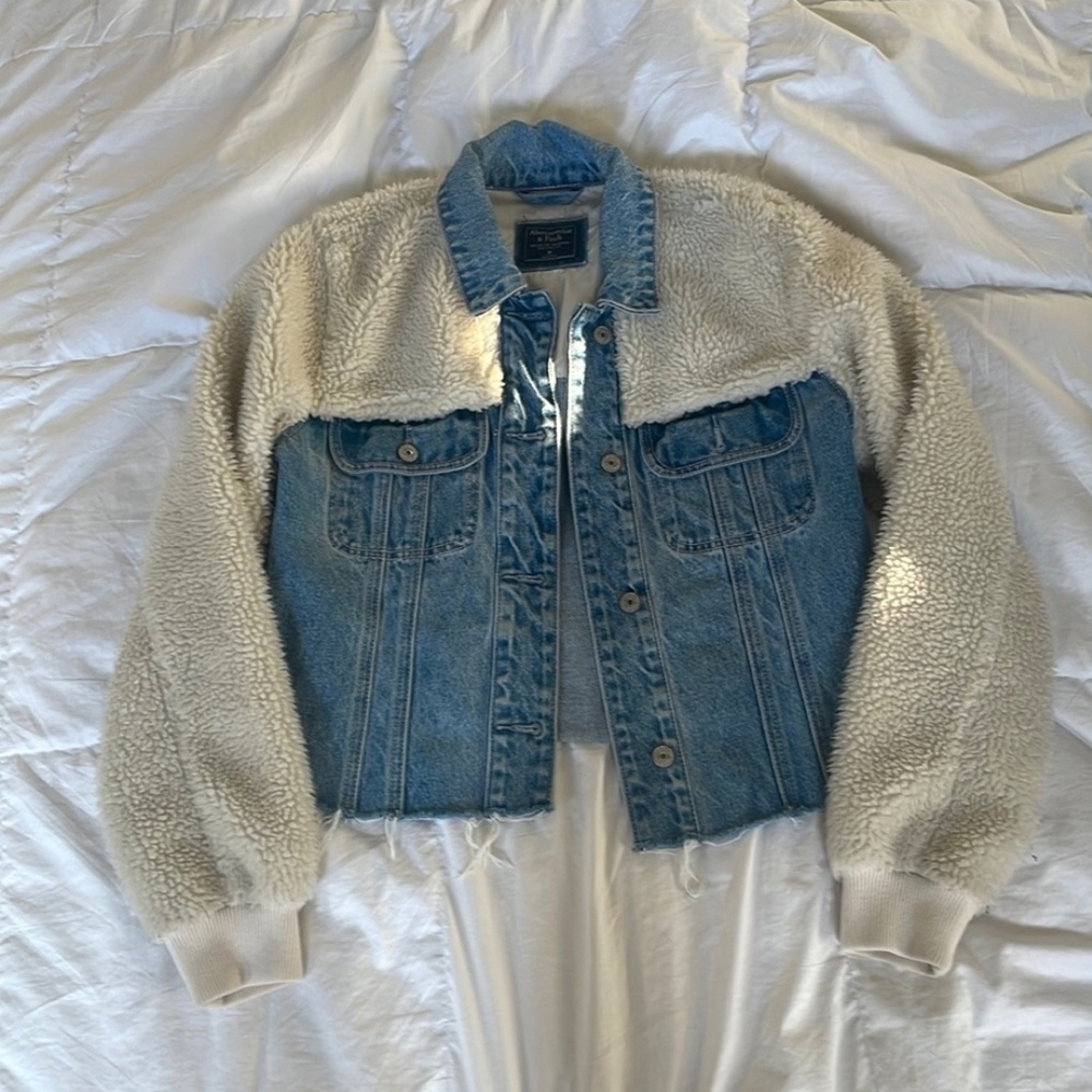 Abercrombie & Fitch Denim/Sherpa Jean Jacket